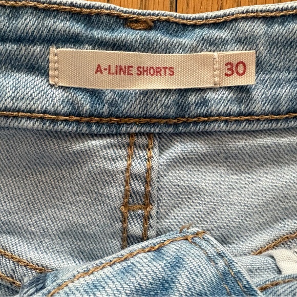Signature by Levi Strauss Light Wash Jean Shorts - Picture 2 of 5